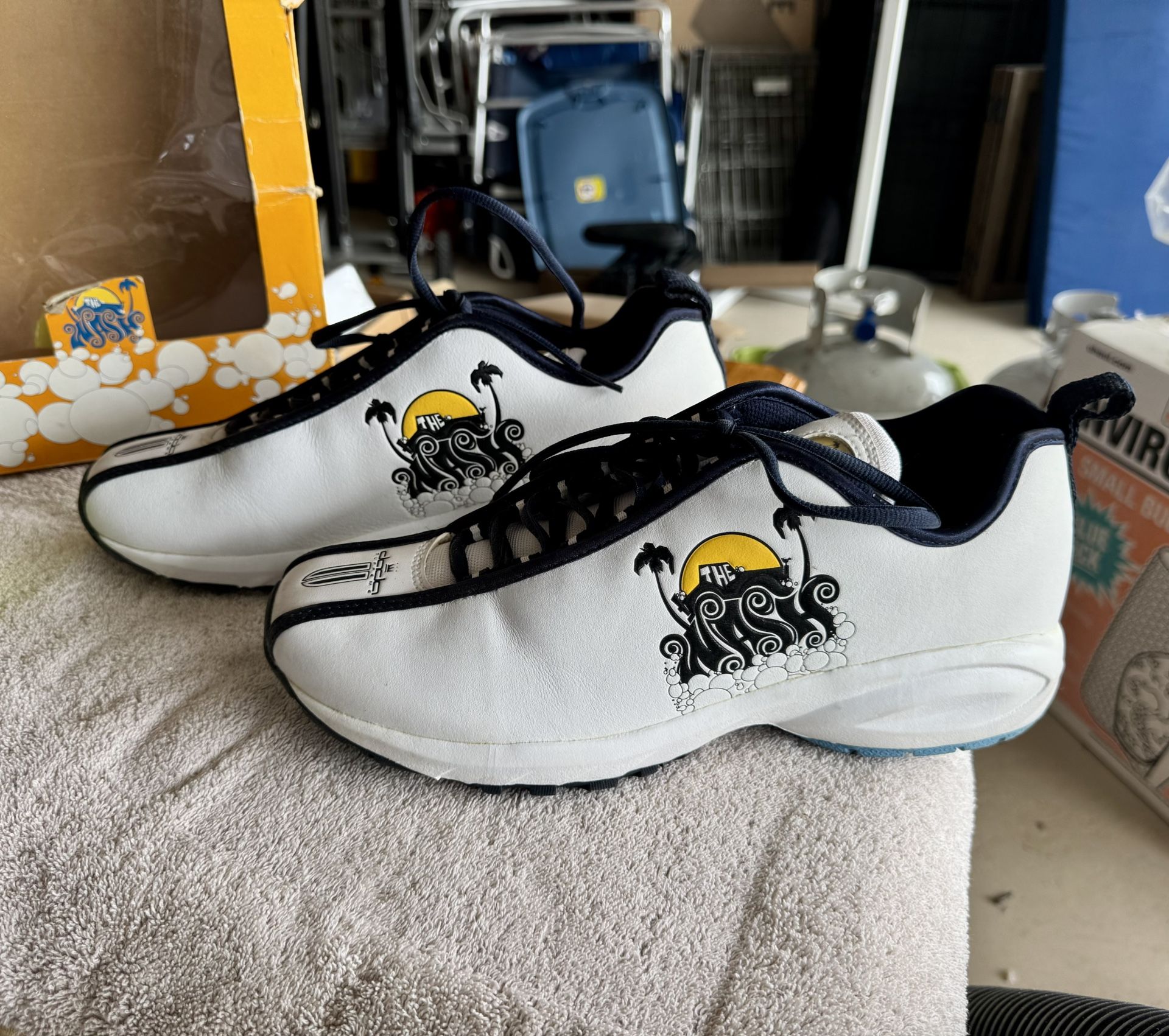 Dada supreme footwear/shoes with Dr.Dre & Snoopdog