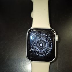Used Apple Watch SE 40mm Aluminum Beige Color