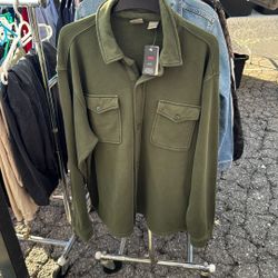 New Levi’s Sweater Men’s Relaxed Fit Large 