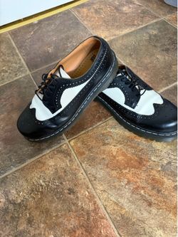 Dr martens men size 11