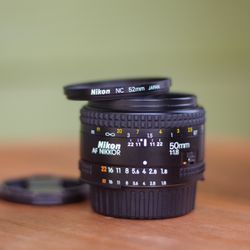 Af Nikkor 50mm 1:1.8 + Nikon NC 52mm - Nikon Lens
