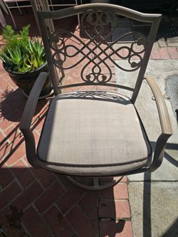 Patio set 6 chairs  and table