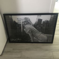 Marilyn Monroe Poster With Frame