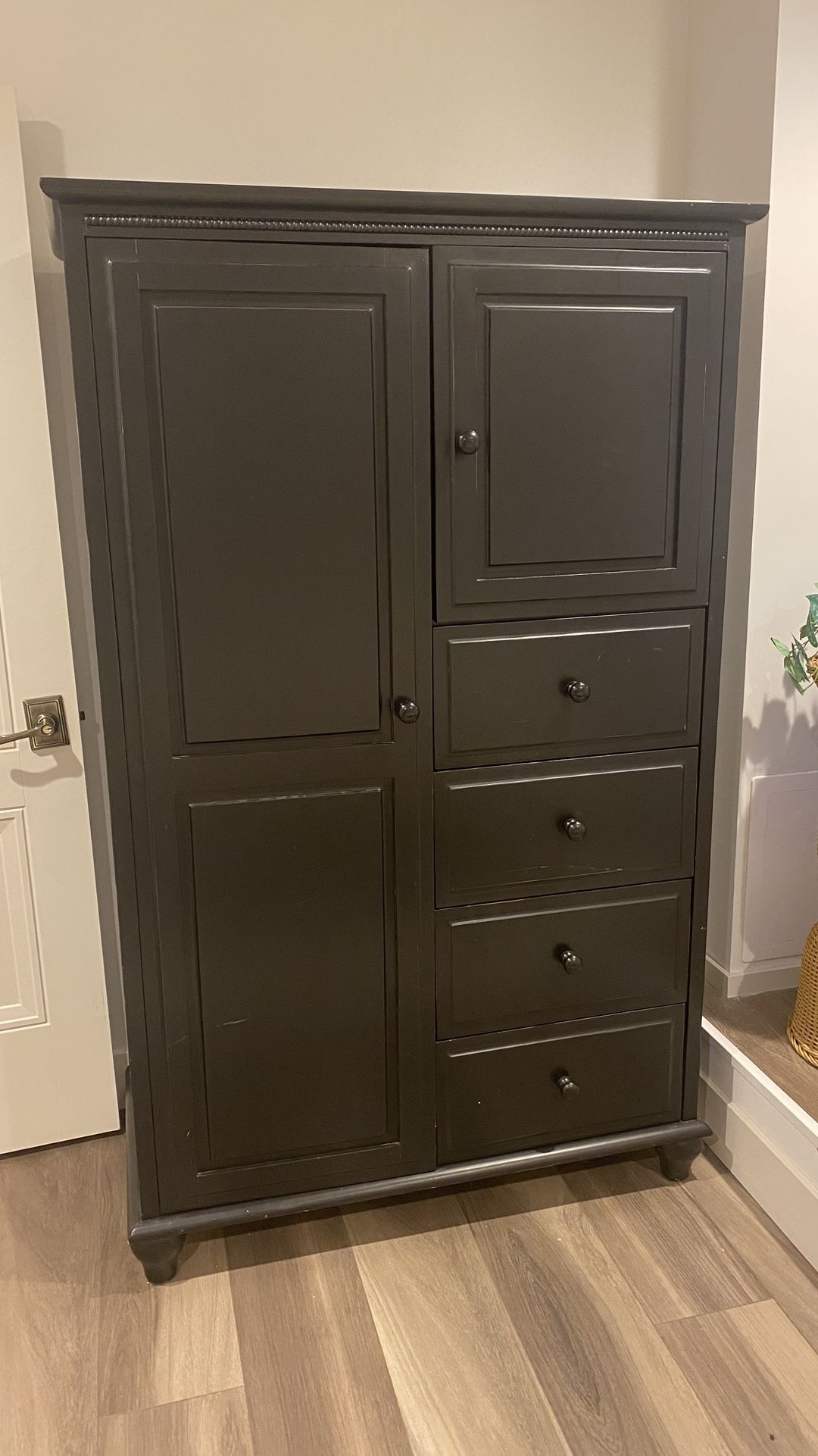 Move Out Sale: 6' x 4' Armoire / Almirah