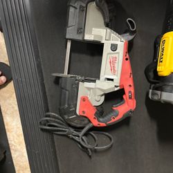 Milwaukee 11 Amp Deep Cut Bandsaw