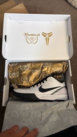 Kobe 4 Proto Mambacita Gigi