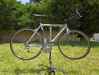 TREK SLR 1600 Road Bike