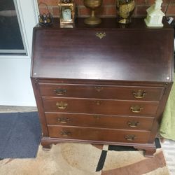 Vintage Top Quality Traditional Secratary Desk