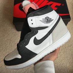 Jordan 1 Stage Haze Bleached Coral Size 11 Brand New 