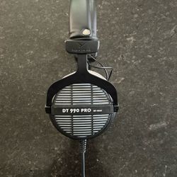 DT 990 Pro Headphones 