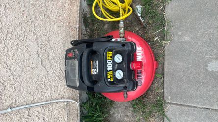 Central Pneumatic 3 Gallon Oilless 100 PSI Air Compressor with hose