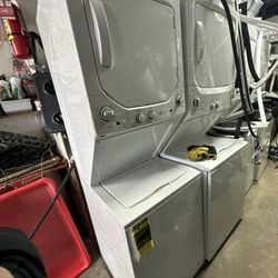 GE washer/Dryer  27inch 2020 Electric Stackable 