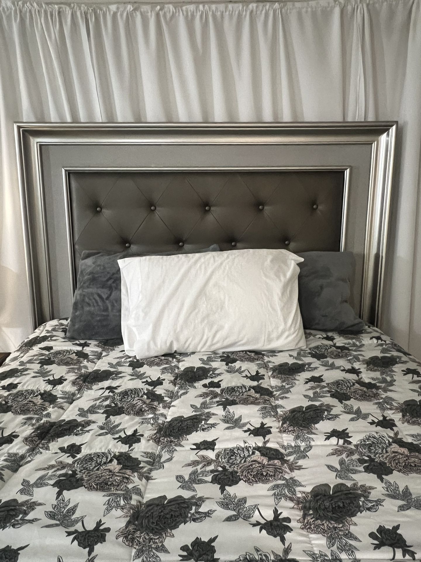 Queen Bed With Mattress