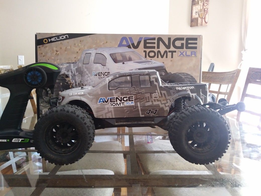 helion avenge 10 mt xlr brushless 4x4 with box