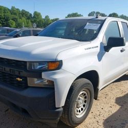 Selling SILVERADO PARTS PARTES