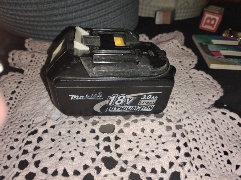 Makita 18 Volt Lithium-ion Rechargeable Battery 3.0ah