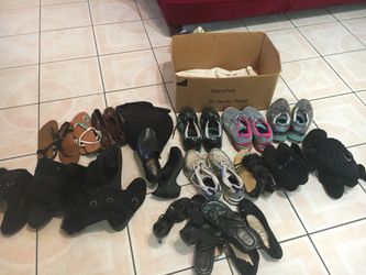 Caja de zapatos tamaño 8 y 8:.5 y 6
