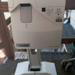 Dukane Image Pro  6136