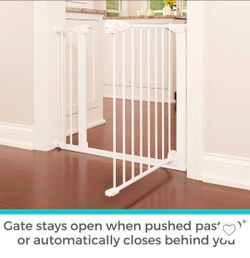 TODDLEROO Safety gate for kids  , pets  brandnew
