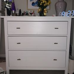 Hemnes IKEA Dresser