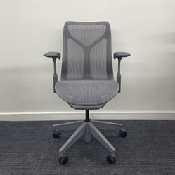 🔥LIKE NEW CONDITION HERMAN MILLER COSM CHAIR, MID BACK WITH ADJUSTABLE ARMS!🔥