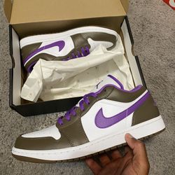 Jordan 1 Low Purple Mocha Size 10.5