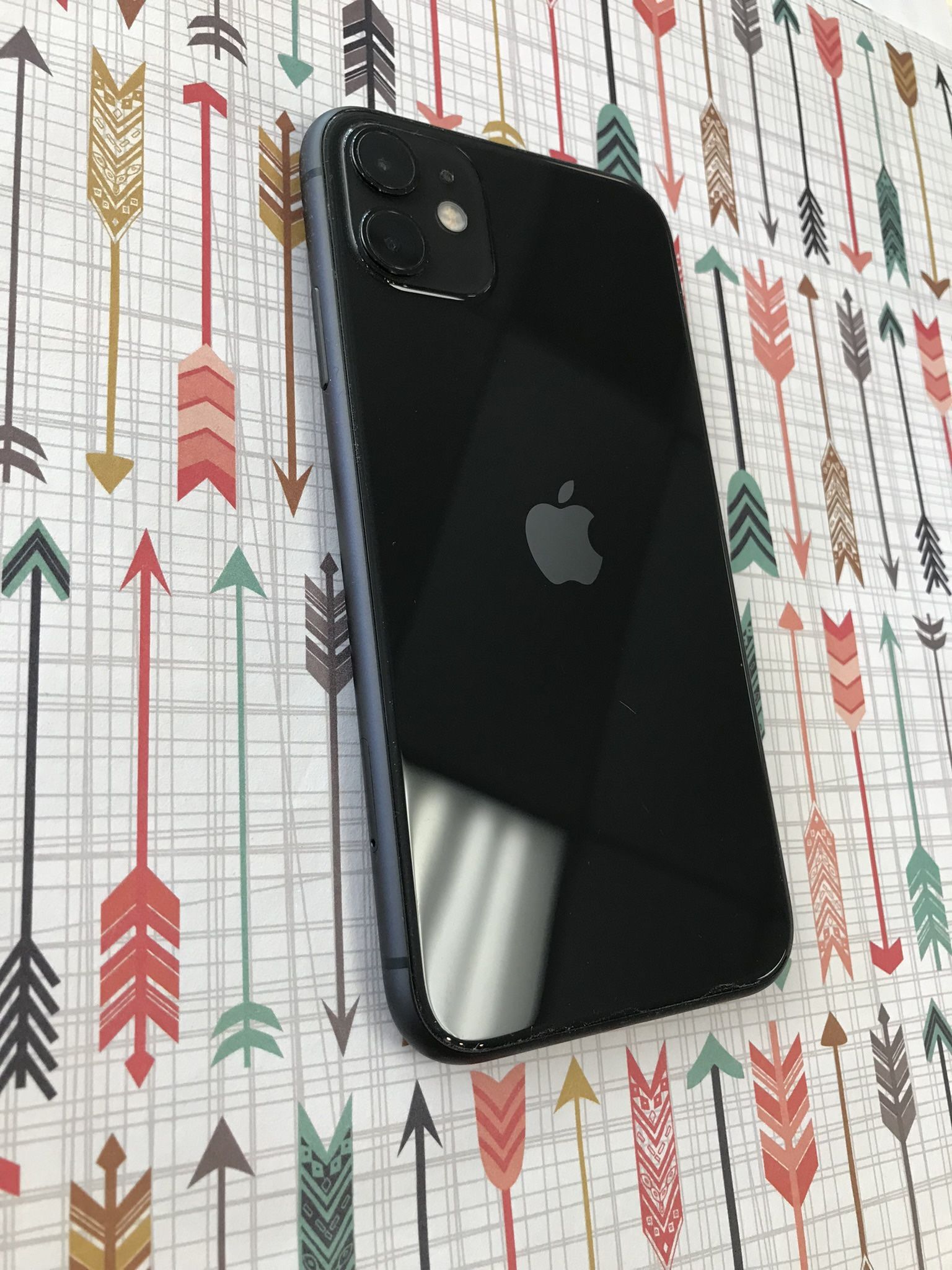 iPhone 11 ,64gb ,factory Unlocked ,good Condition,each