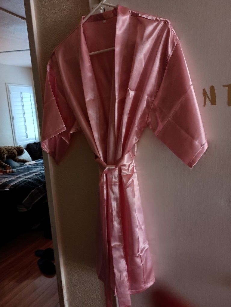 Ladies Silk Rob
