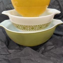 Vintage Pyrex Cinderella Bowls
