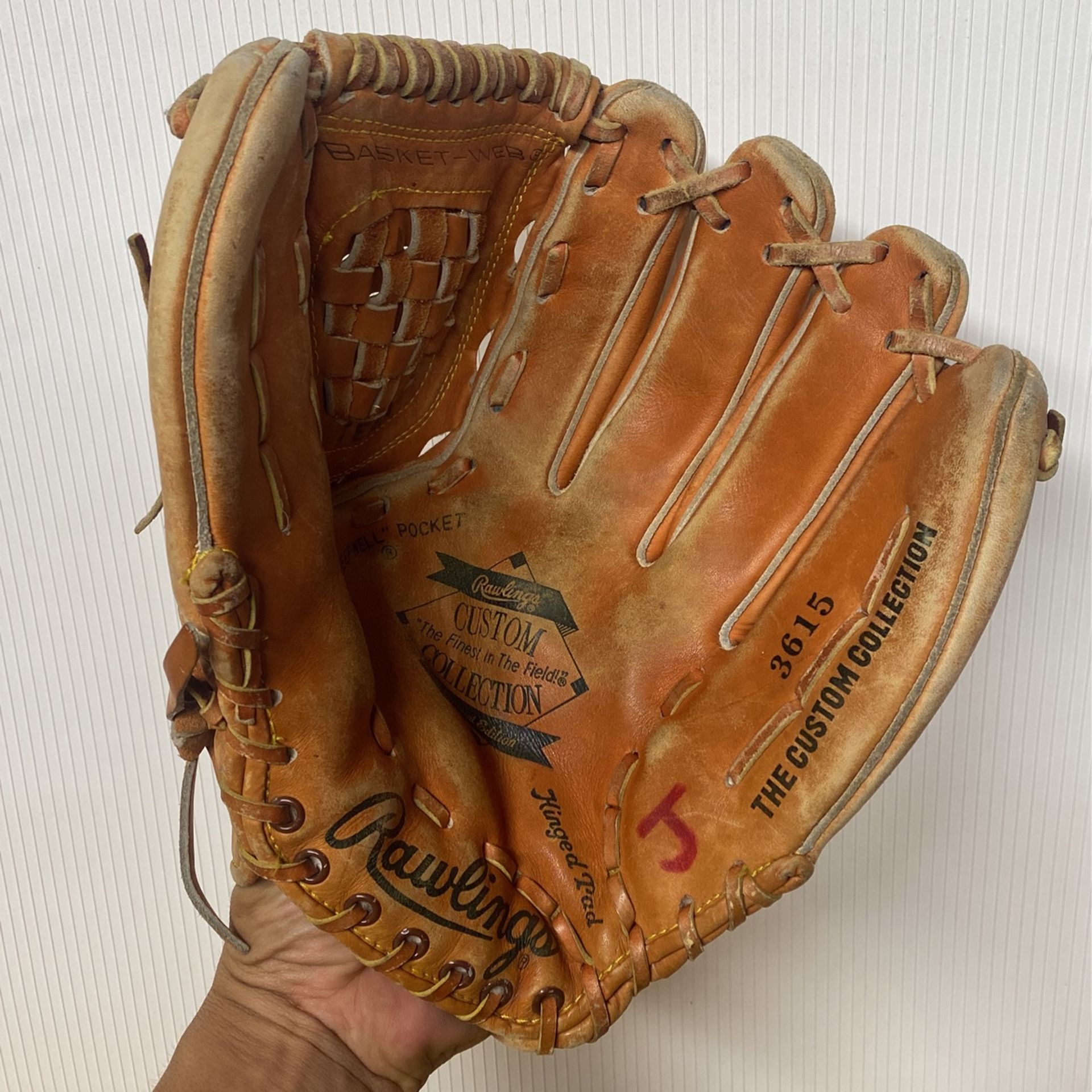Rawlings Deer Tanned Cowhide Softball Glove