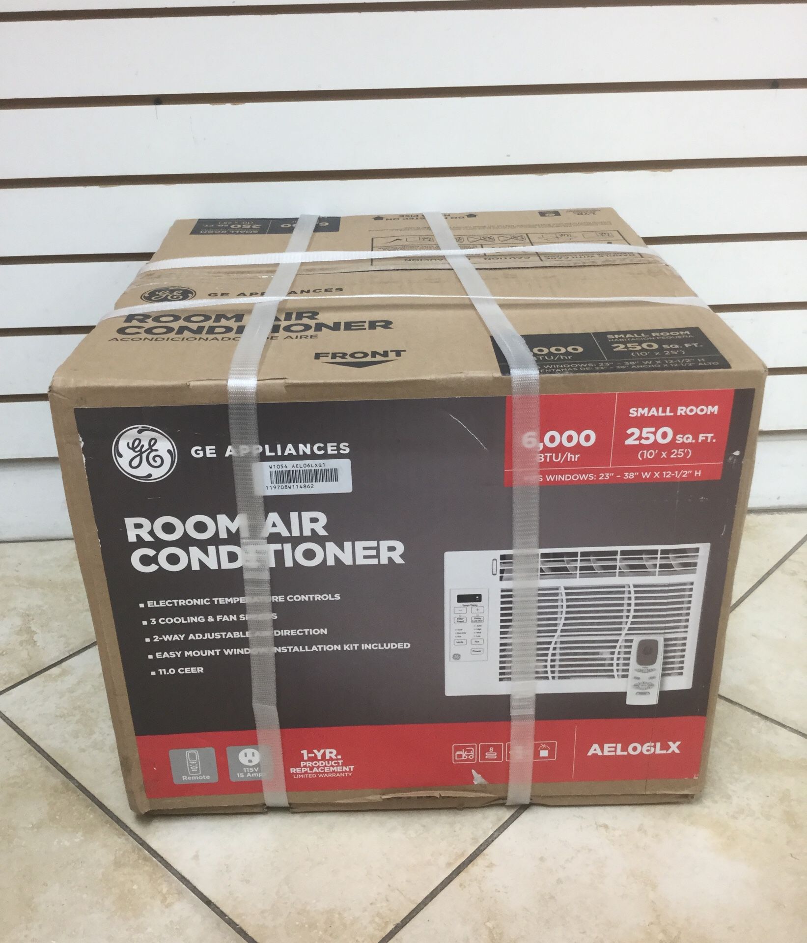 GE 6000 BTU. ROOM AND AIR CONDITIONER (AELO6LX) NEW SEALED