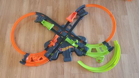 Hot Wheels track, Colossal Crash