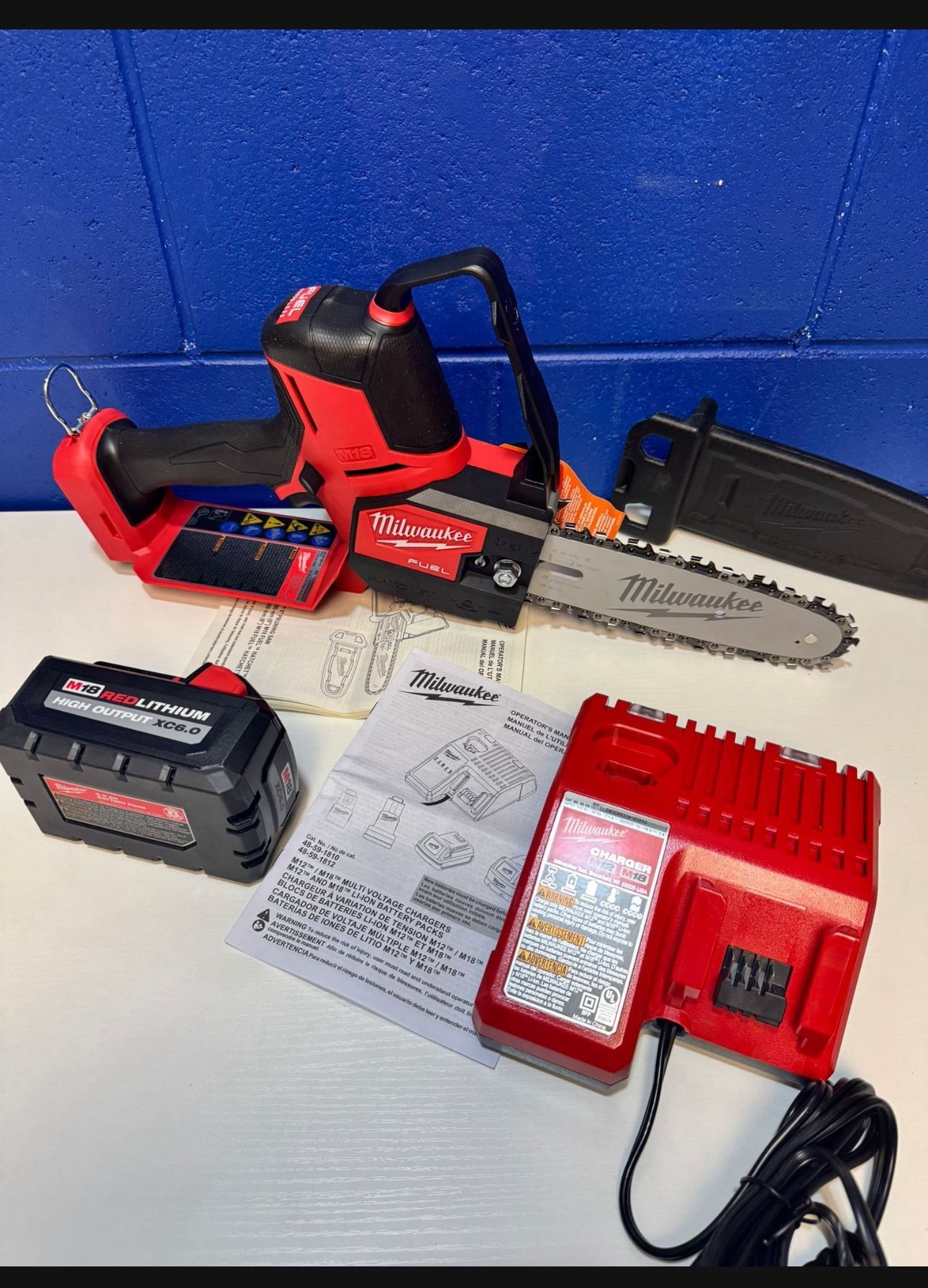 🔥 Milwaukee M18 Chainsaw hatchet Fuel 8 in + M18 6.0 H.O Battery + M12 & M18 Charger
