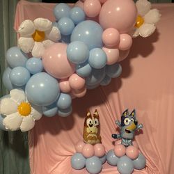 Small Garland Bluey Balloons 