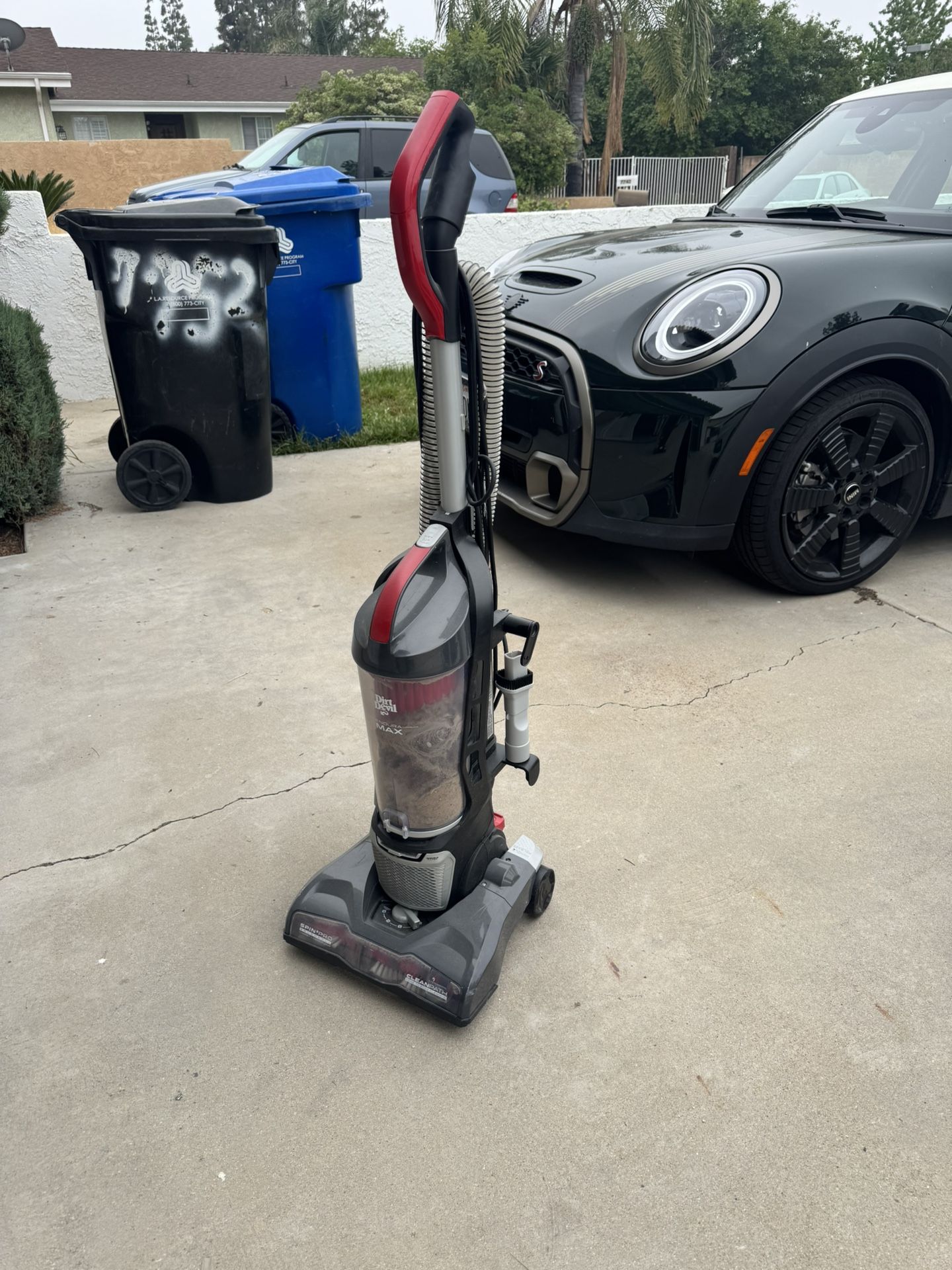 Dirt Devil Vacuum Cleaner