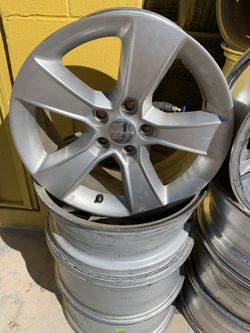 2014 Dodge Charger Rims