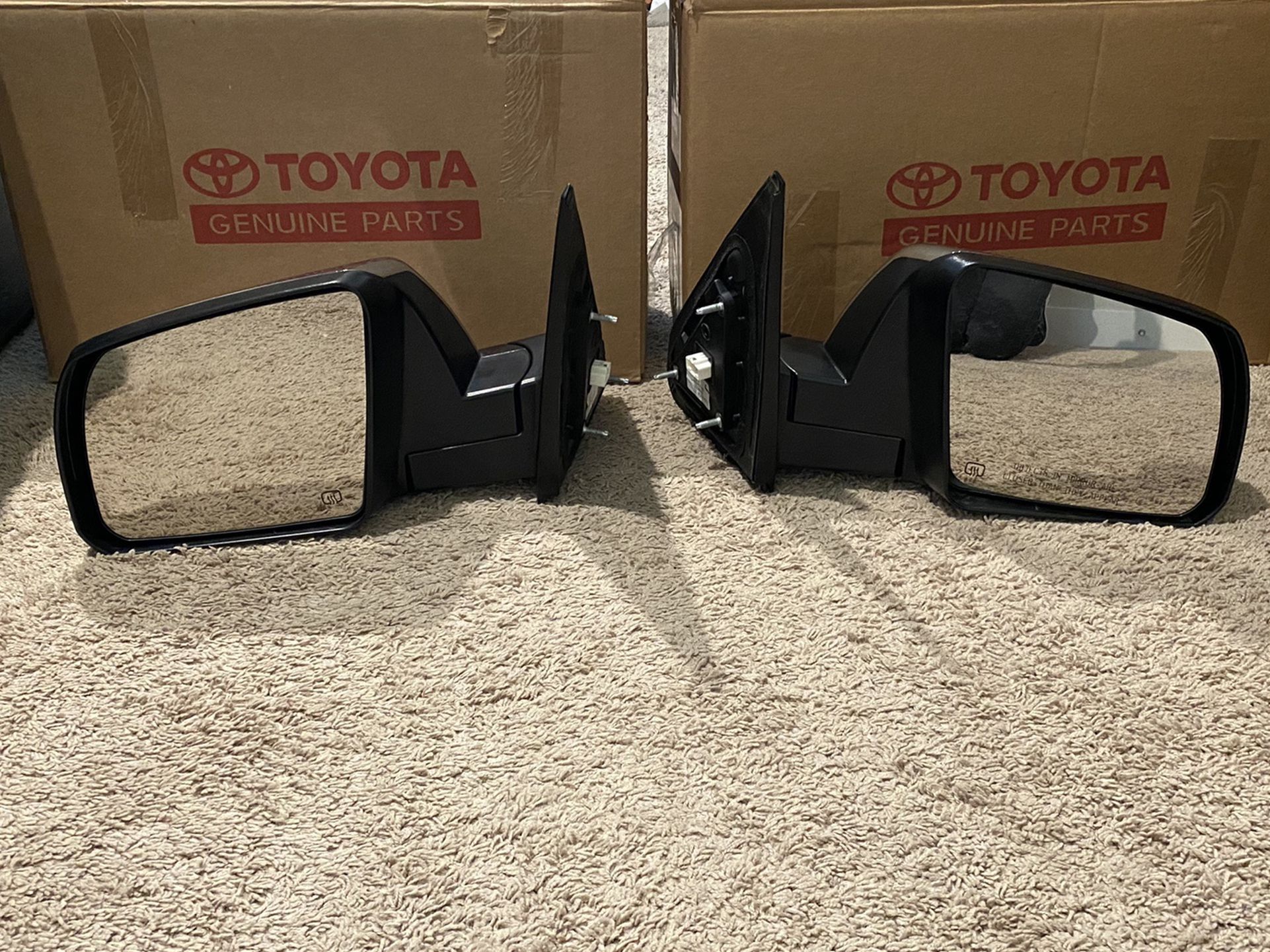Pair of Genuine Toyota Heated/power Side Mirrors