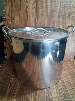Large Stainless Steel Stock Pot with Lid
