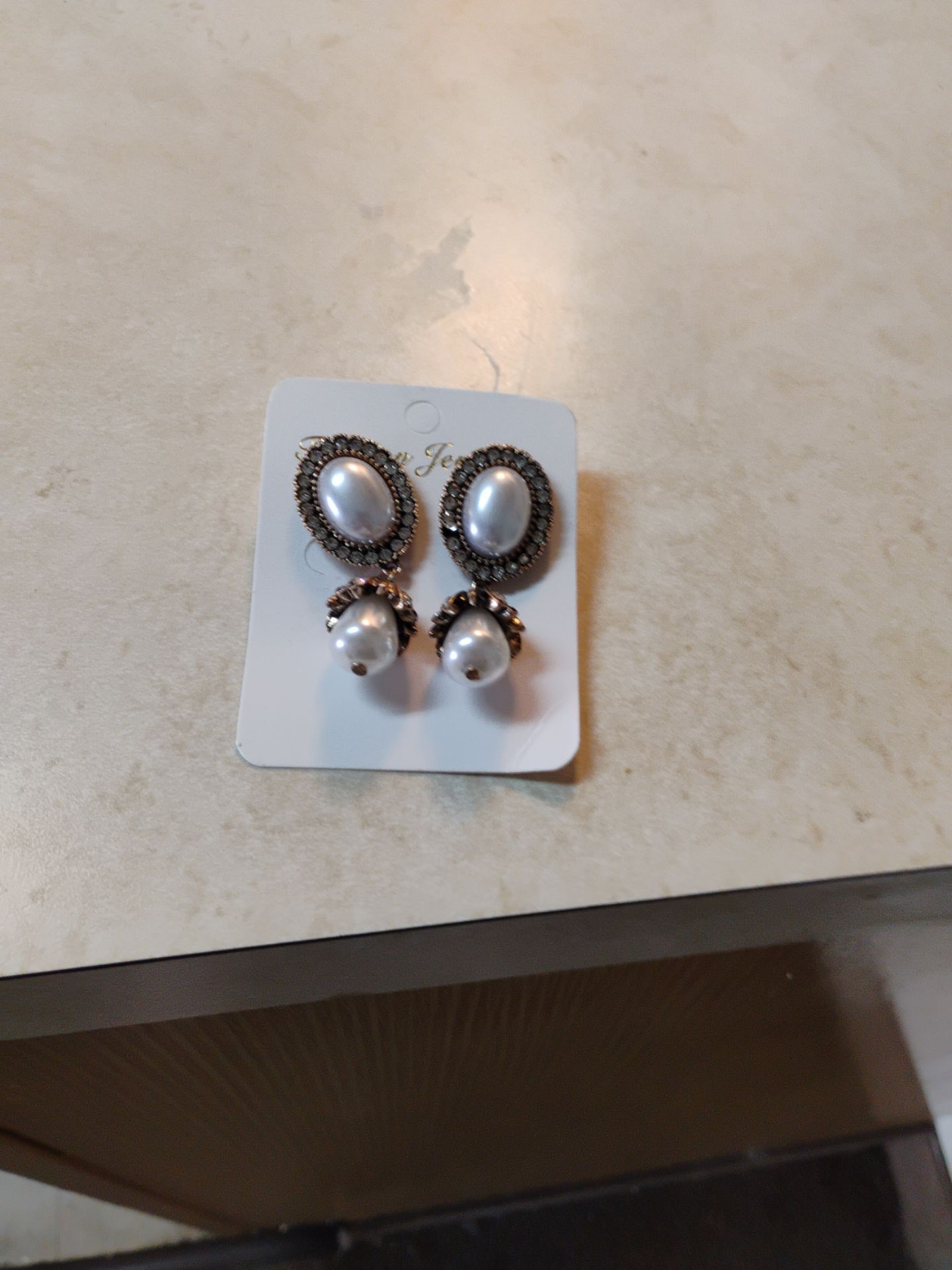 Fashion jewelry pearl earrings