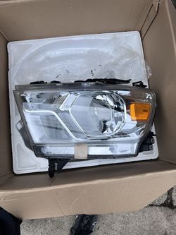 2019 Ram 1500 Headlights