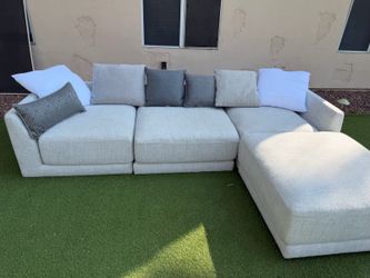 Modular sectional