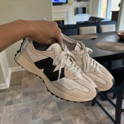 New Balance 327 Women's Size 6.5M