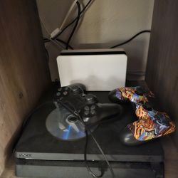 Ps4 2 Controller And Games