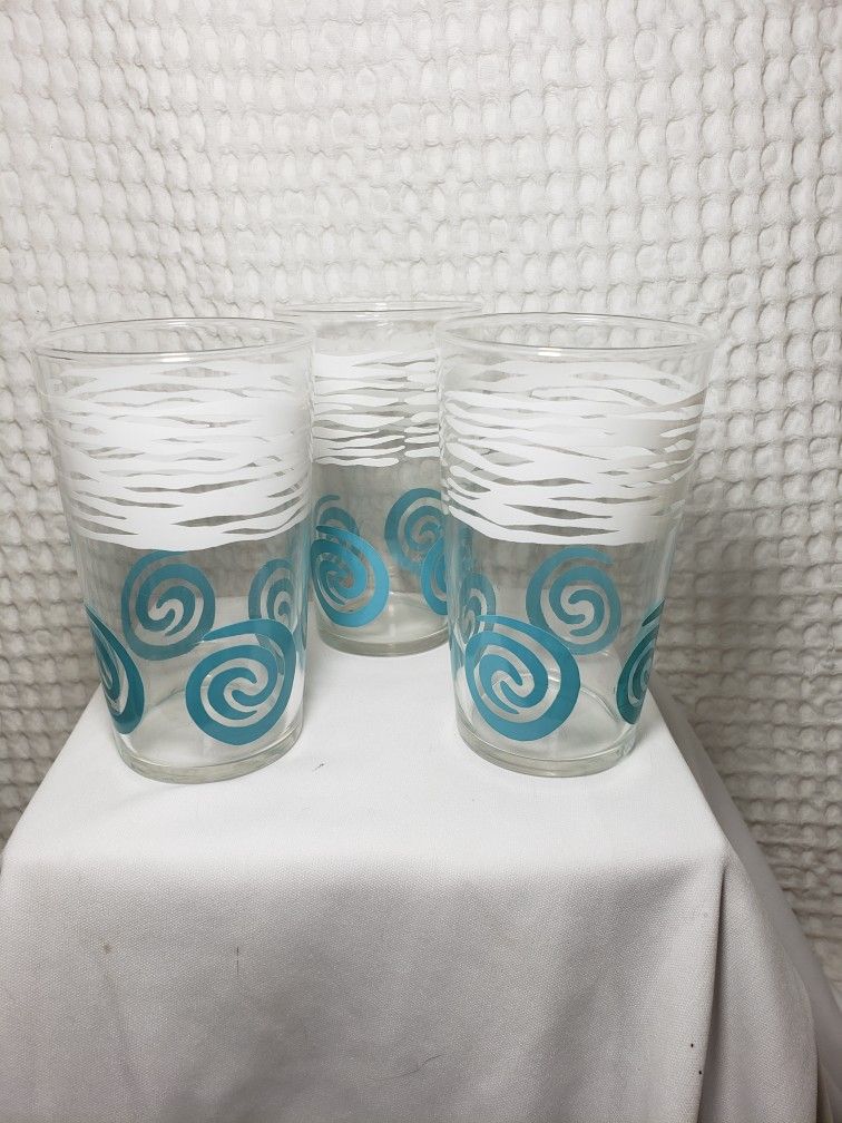 Vintage Blue and white swirl glassware 4 3/4" T X 2 3/4" W . 