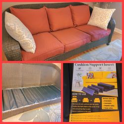 * COUCH..NEW WOOD SLATES.VERY WELL MADE.NEWER https://offerup.com/redirect/?o=UElMTE9XUy5DT0ZGRUU= TABLE.