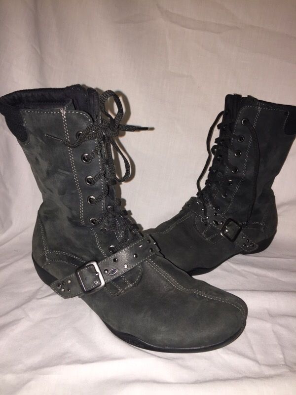Tao's leather boots size 8 very nice