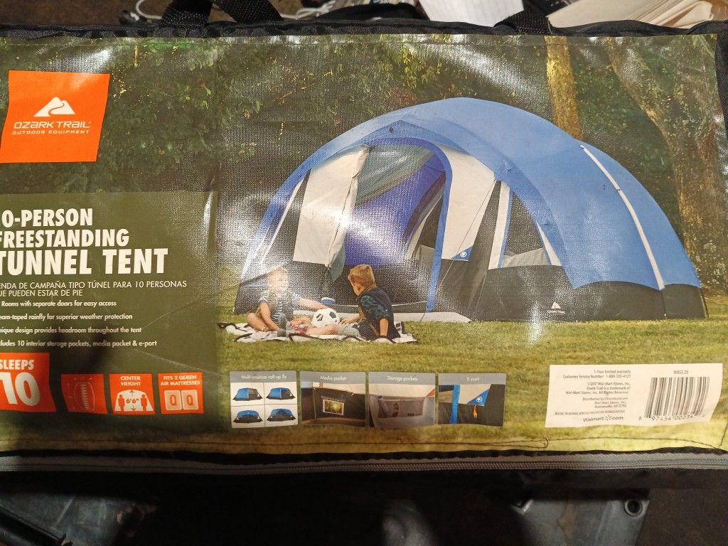 10 Preson Tunnel Tent