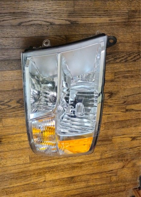 DODGE RAM HEADLIGHT