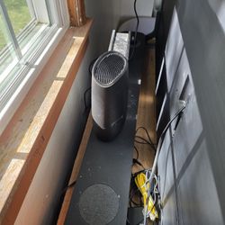 ONN. 5.1.2 soundbar And Woofer.