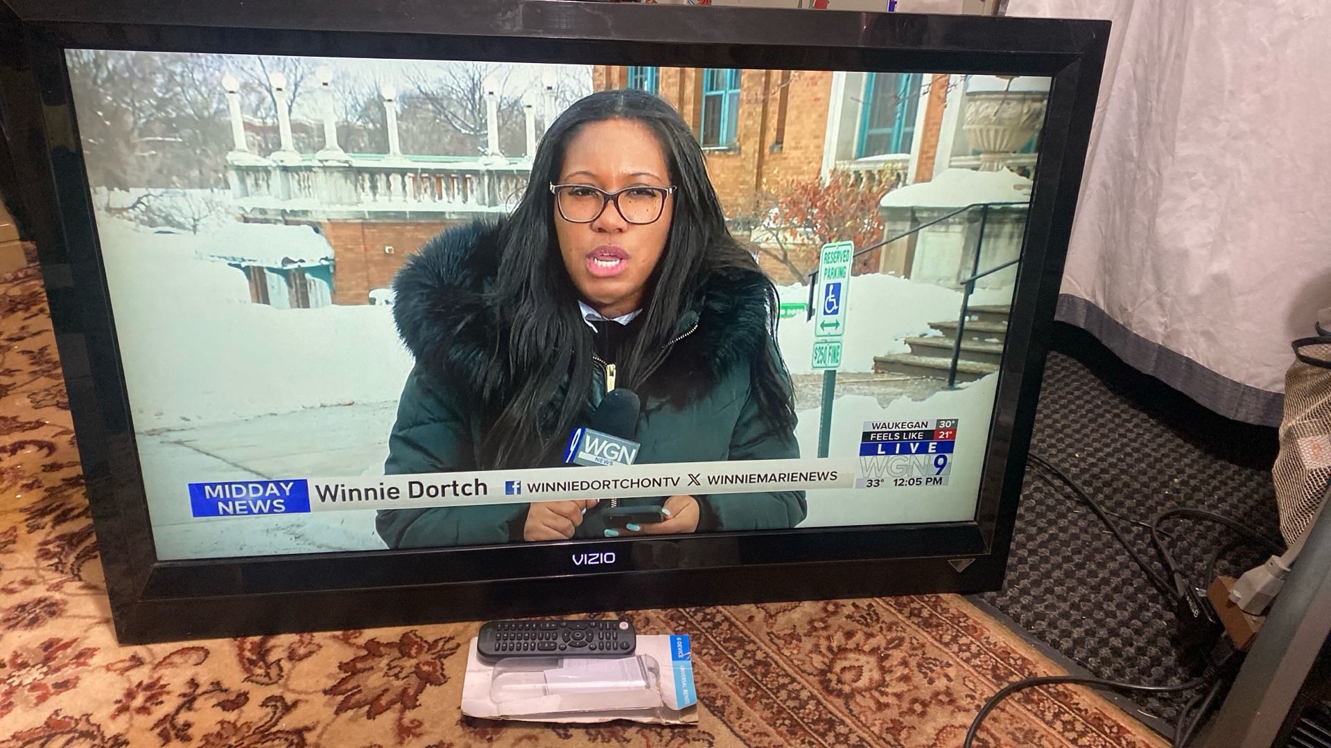 Vizio E370VL TV, with dolby digital sound